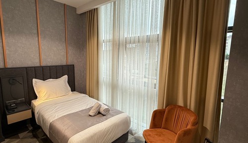 Single Room, City View