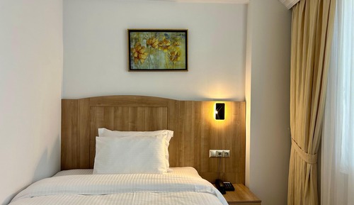 Standard Double Room Single Use, Courtyard View