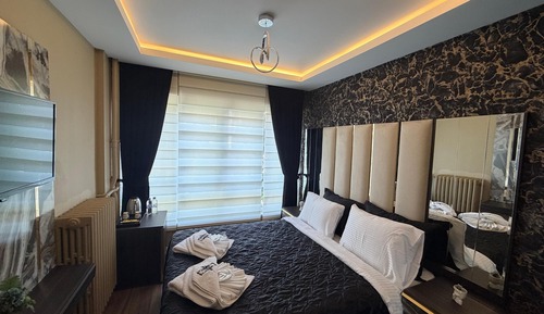 Deluxe Room, City View