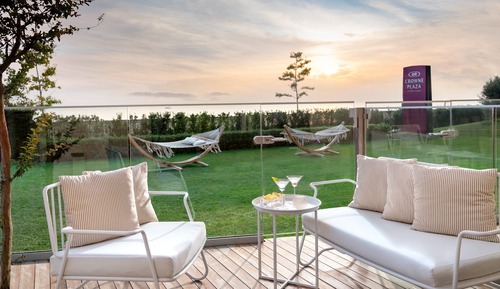 Junior Suite, 1 King Bed, Terrace, Side Sea View
