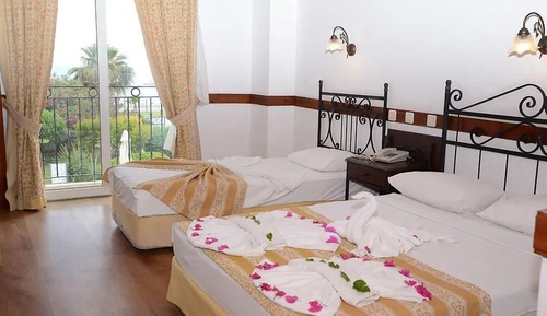 Standard Triple Room, Balcony, Sea View
