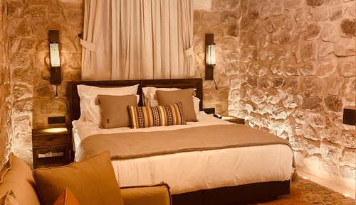 Luxury Suite