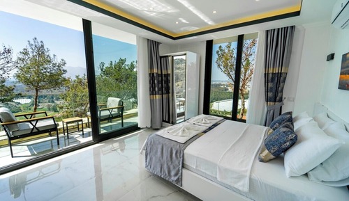 Luxury Villa, Sea View