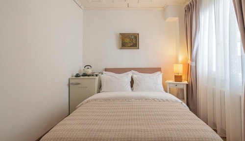 Family Twin Room, 2 Bedrooms, Courtyard View (Proti)