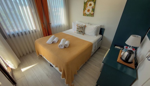 Double Room, Partial Sea View