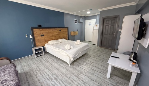 Economy Suite