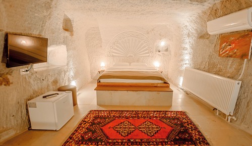 Pasabaglari Relaxation Pool Cave Suite