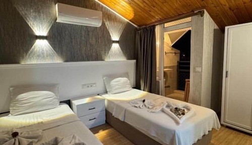 Standard Twin Room, Balcony, Pool View
