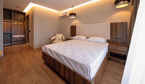 Deluxe Room, Mixed Dorm, Non Smoking, Air conditioning