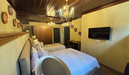 Luxury Suite, Multiple Beds
