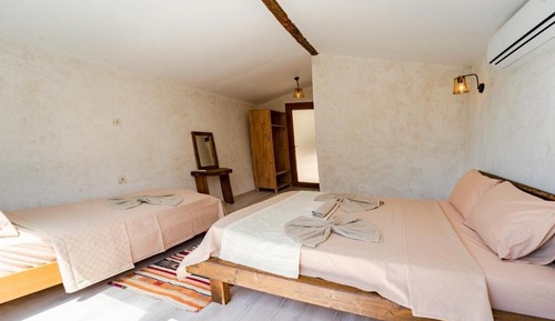 Standard Triple Room, Balcony, Sea View