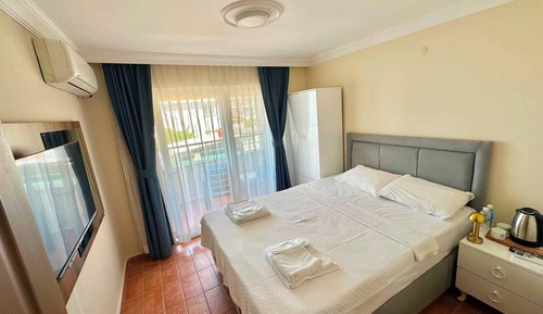 Standard Room, Balcony, Partial Sea View