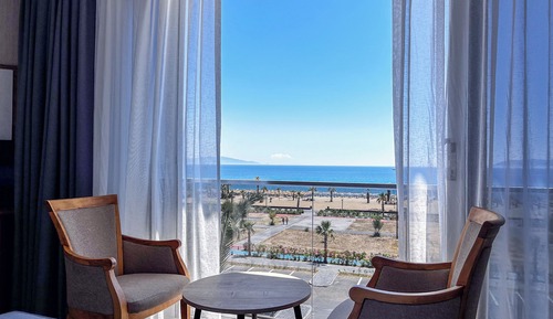 Standard Triple Room, Sea View