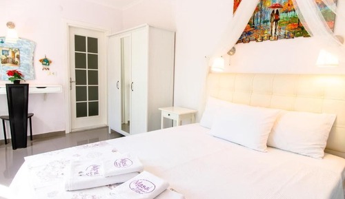 Economy Double Room, Patio, Courtyard View