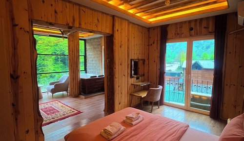 Luxury Double Room, River View