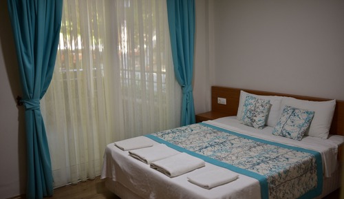 Classic Studio Suite, Balcony, Garden View