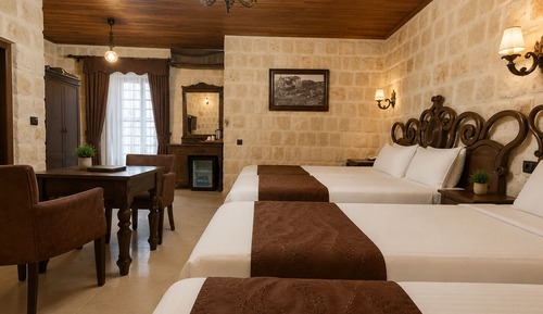 Deluxe Quadruple Room
