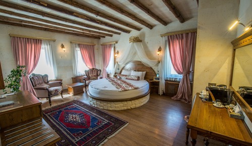 Deluxe Family Suite