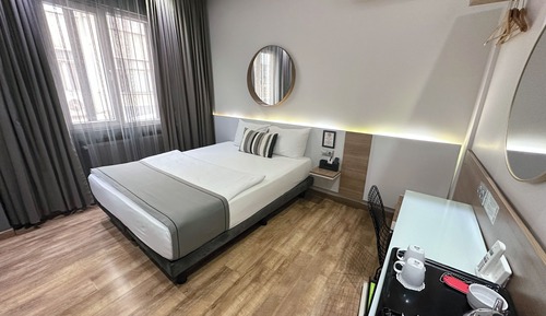Standard Double Room, 1 Queen Bed