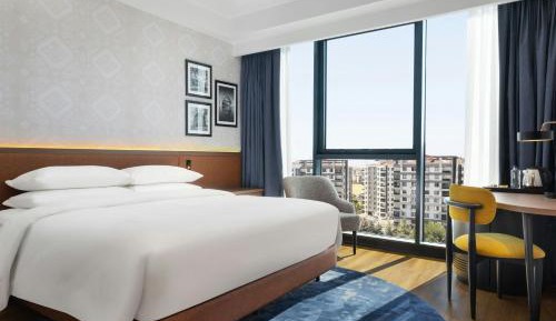King Suite with Sofa Bed and City View