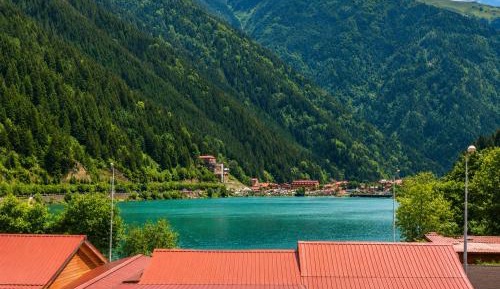 Apartment with Lake View
