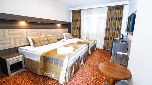 Superior Twin Room with City View