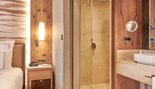 Superior Suite with Forest View