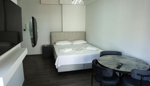 Room #1692495503