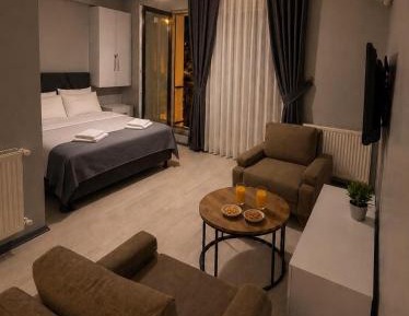 Room #1399843502