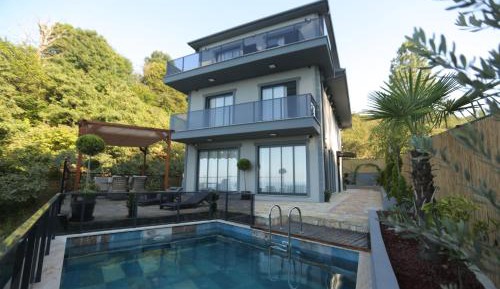Three-Bedroom Villa