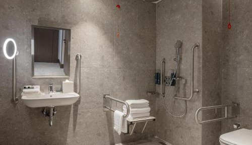 King Room - Mobility Accessible 