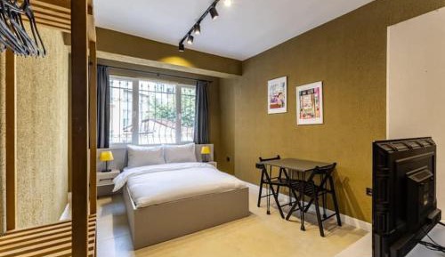 Studio Apartment