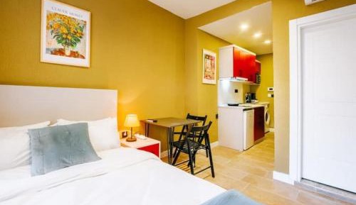 Studio Apartment