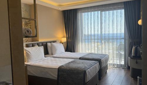 Twin Room with Balcony