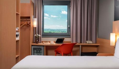 Standard Room with 2 Single Beds