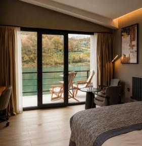 Double Room with Lake View