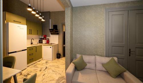 Two-Bedroom Deluxe Apartment