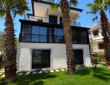 Villa with Sea View