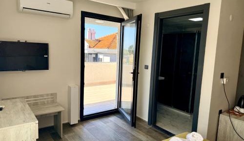 Deluxe Double Room with Bath