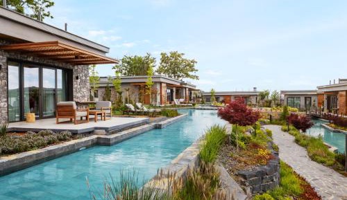 One-Bedroom Villa with King Bed and Terrace - Water View