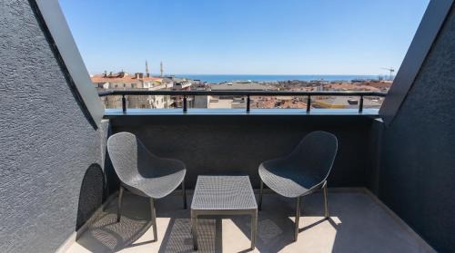 Superior Room with King Size Bed, Balcony, Sea View