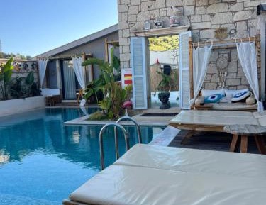 Double Room with Pool View