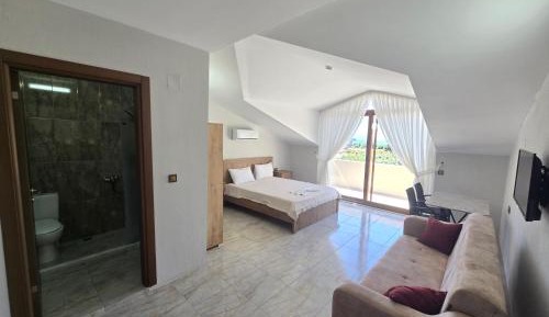 Deluxe Twin Room with Sea View