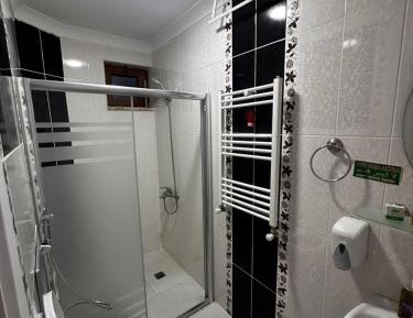 One-Bedroom Deluxe Apartment