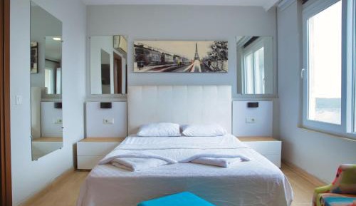 Deluxe Double Room with Balcony and Sea View