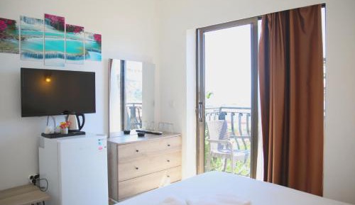 Triple Room with Sea View