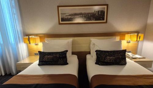 Economy Twin Room