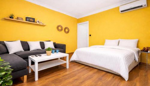 Superior One-Bedroom Apartment