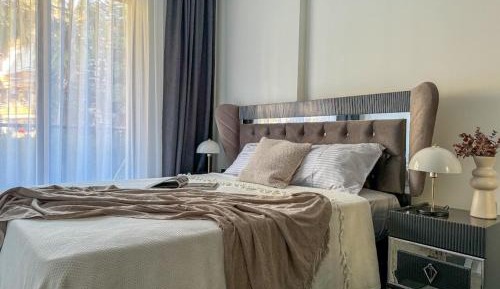One-Bedroom Premier Apartment