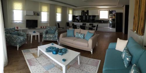 Deluxe Villa